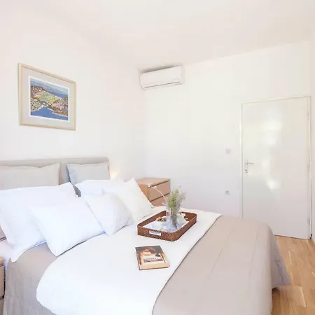 Mate Ledic Casa de hóspedes 3*